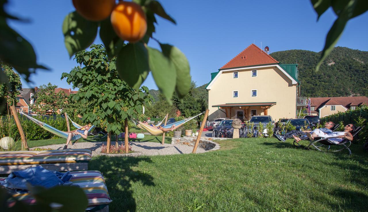 Hotel Garni Weinquadrat Weissenkirchen in der Wachau Esterno foto