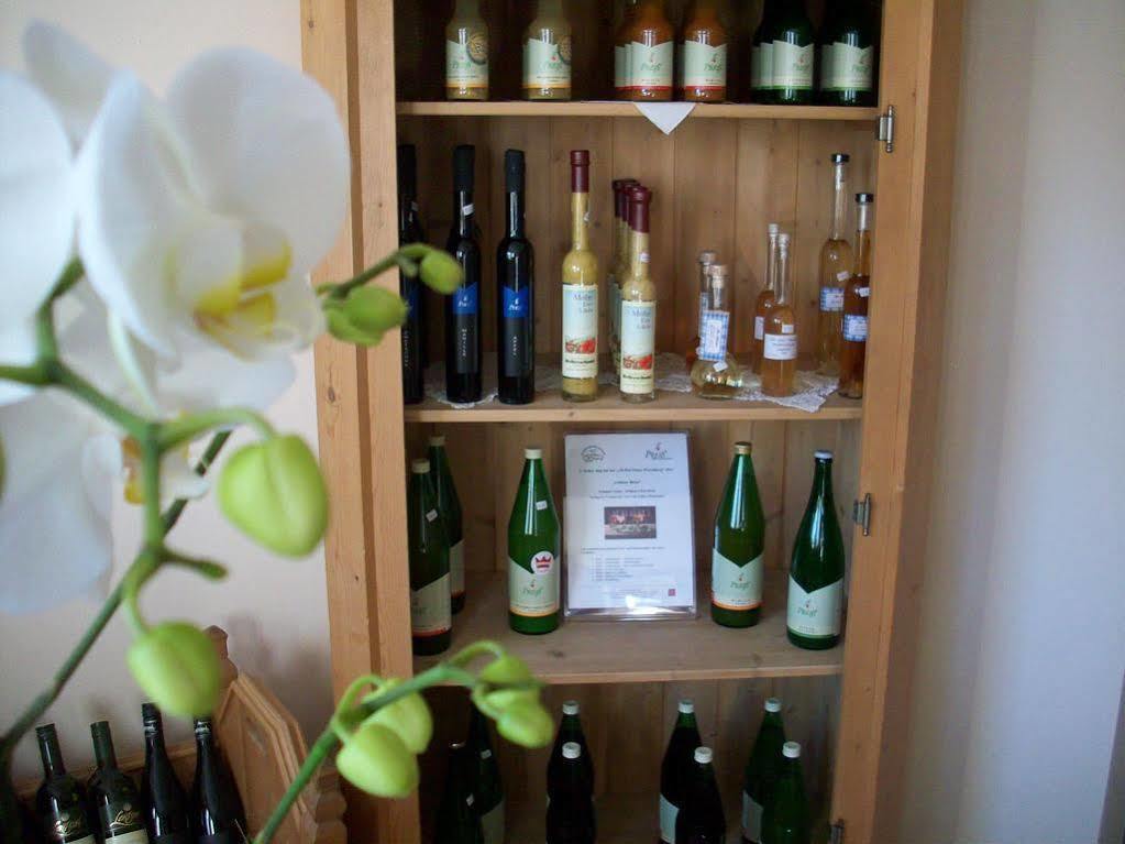 Hotel Garni Weinquadrat Weissenkirchen in der Wachau Esterno foto